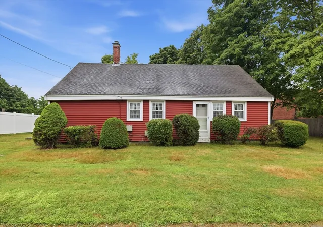 Homes for sale in Franklin, MA | 68 Chestnut St, Franklin, MA 02038 | MLS# 73546714