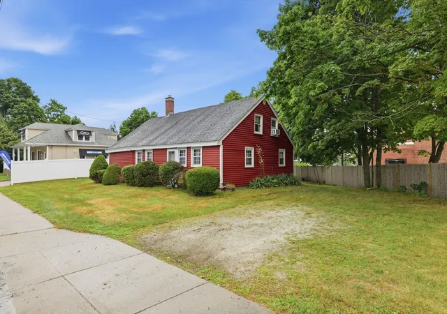Homes for sale in Franklin, MA | 68 Chestnut St, Franklin, MA 02038 | MLS# 73546714