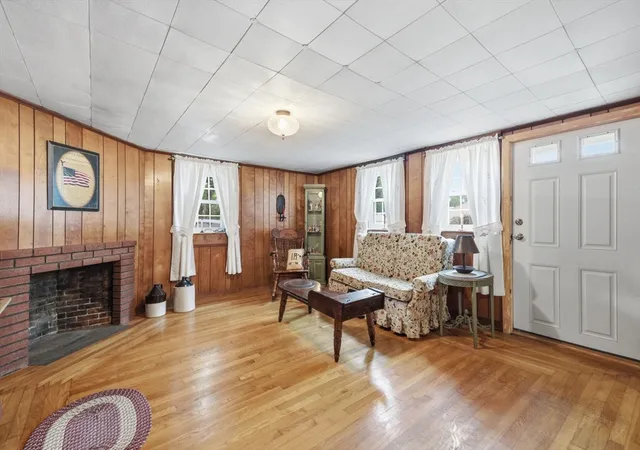 Homes for sale in Franklin, MA | 68 Chestnut St, Franklin, MA 02038 | MLS# 73546714