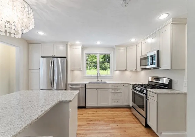 4th image of 10 Mayflower Path, Wayland, MA 01778 | MLS# 73547813