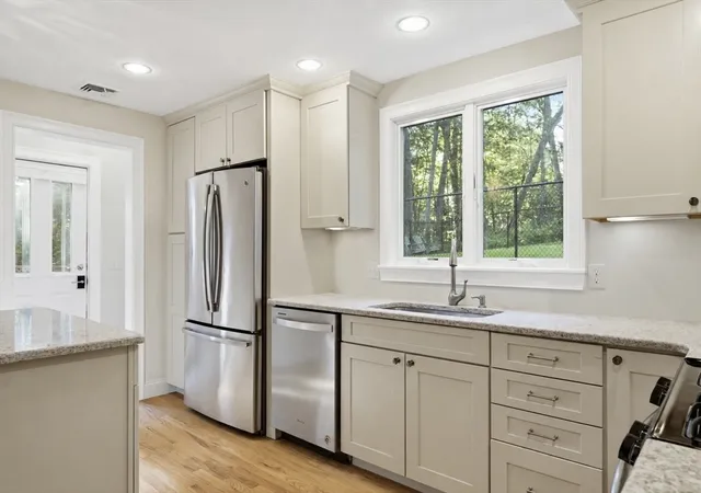 5th image of 10 Mayflower Path, Wayland, MA 01778 | MLS# 73547813