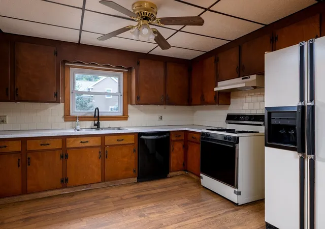 Photo 4 of Single family home for sale at 111 Gleason Ave, East Brookfield, MA 01515 | MLS# 73569760 | Listing updated on 2026-10-04