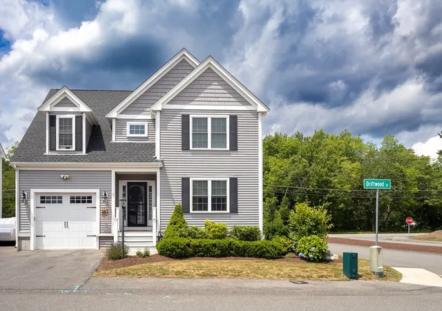 2nd image of 1 Driftwood Dr, South Easton, MA 02375 | MLS# 73549951