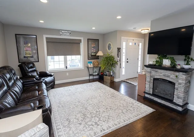 3rd image of 1 Driftwood Dr, South Easton, MA 02375 | MLS# 73549951