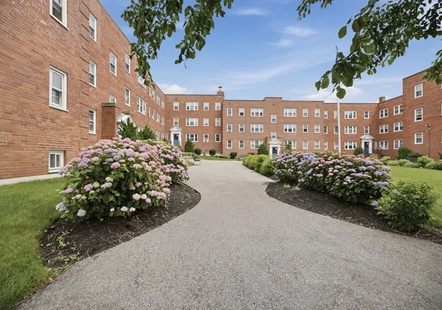 Homes for sale in Boston, MA | 25 Lennon Court #29, Boston, MA 02127 | MLS# 73541181