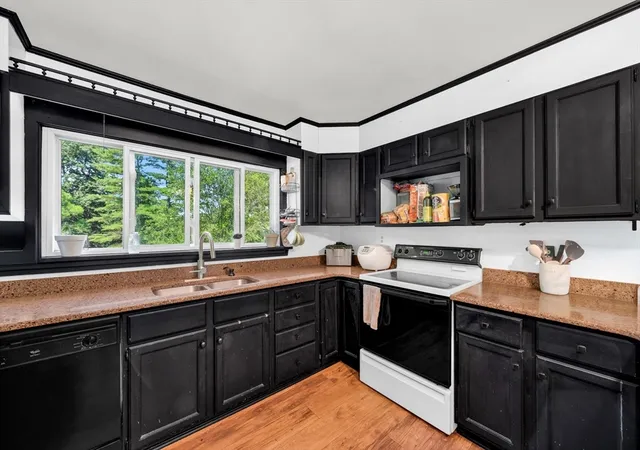 5th image of 401 Petersham Road, Athol, MA 01331 | MLS# 73549495