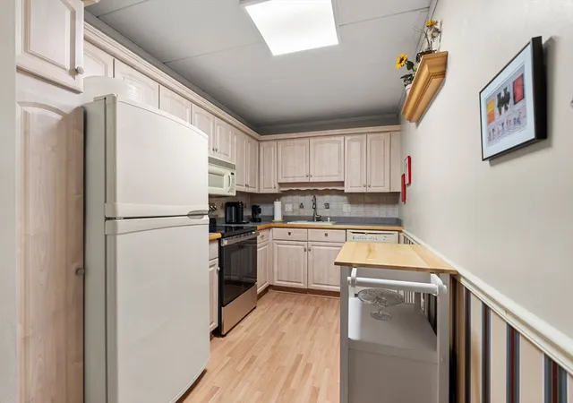 5th image of 137 Franklin, Stoneham, MA 02180
