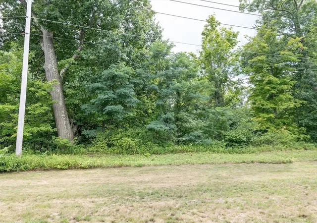 2nd image of 82 S Maple St, Westfield, MA 01085