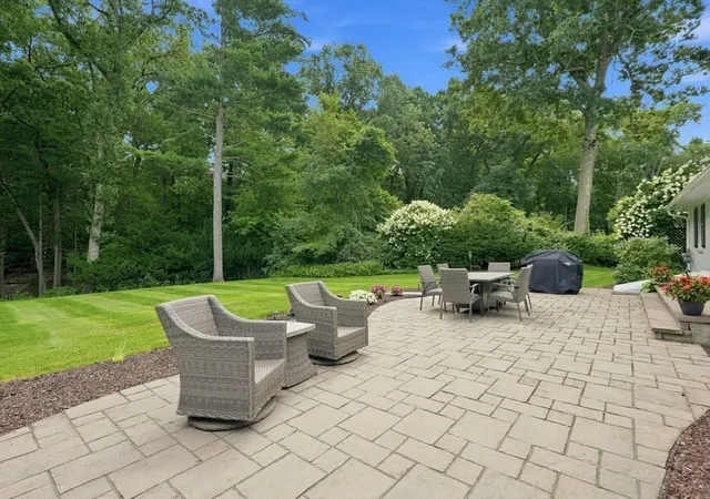 Photo 4 of Sale Pending at 131 Prynnwood Rd, Longmeadow, MA 01106 | MLS# 73567673 | Listing updated on 2026-10-02