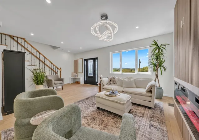 2nd image of 189 Electric Ave #B, Lunenburg, MA 01462 | MLS# 73545275