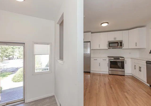 3rd image of 33 Lamplighter #33, South Easton, MA 02375 | MLS# 73561746
