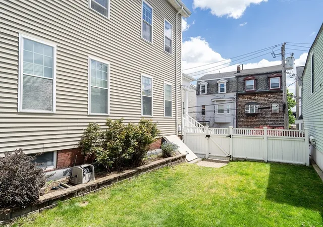 Homes for sale in Boston, MA | 27 Parker St, Boston, MA 02129 | Houzeo