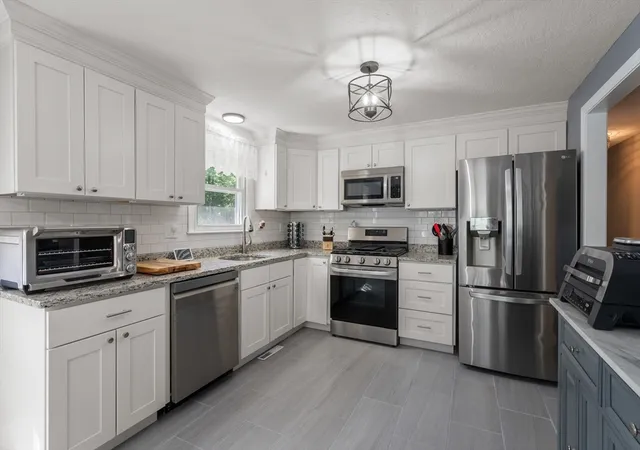 4th image of 14 Kendall Park, Norton, MA 02766 | MLS# 73531208