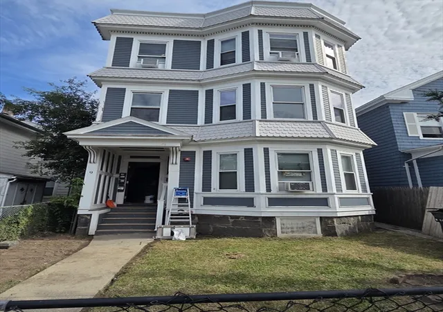 1st image of 9 Lincoln St, Dorchester, MA 02122 | MLS# 73559893
