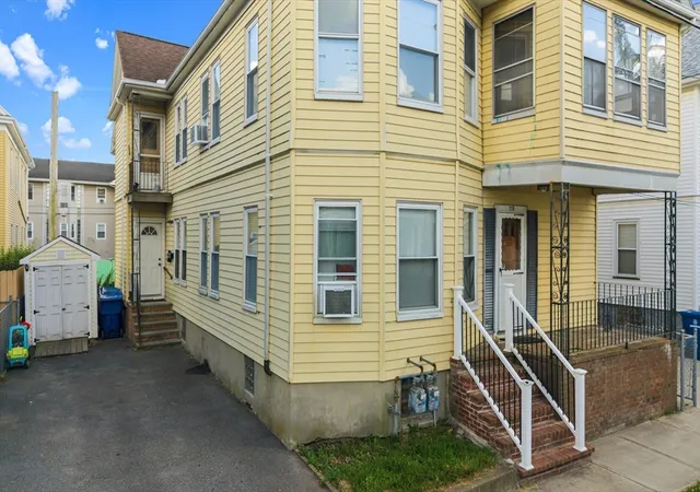 4th image of 218 Bates St, New Bedford, MA 02745 | MLS# 73537608