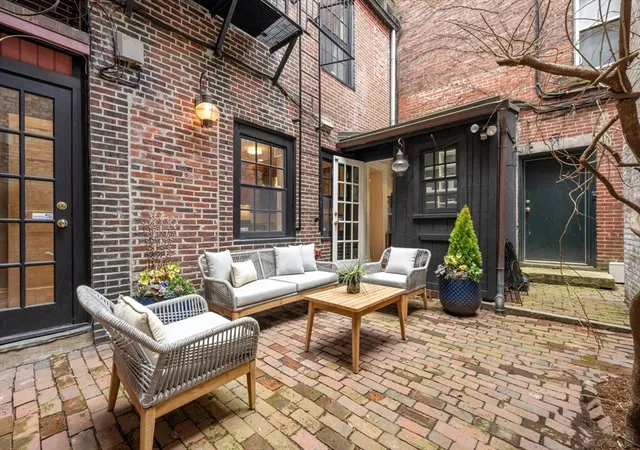 2nd image of 14 Pinckney Street, Boston, MA 02114 | MLS# 73519571