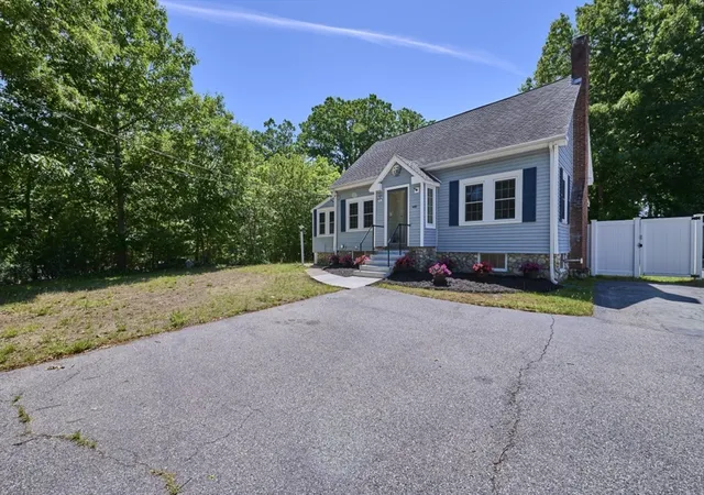 Homes for sale in North Reading, MA | 462 Park St, North Reading, MA 01864 | MLS# 73533126