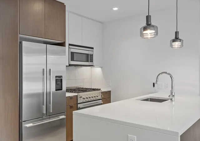 Listing Photo 5 - Condo for sale in building located at 375 Canal St, Somerville, MA 02145 - Unit #703