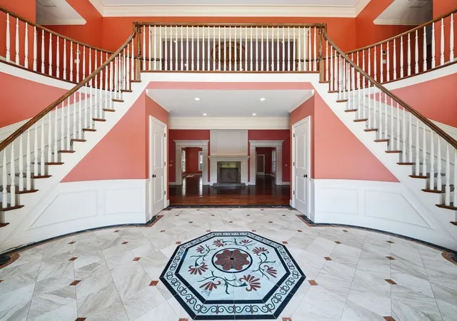 2nd image of 3 Regency Rdg, Andover, MA 01810 | MLS# 73564690