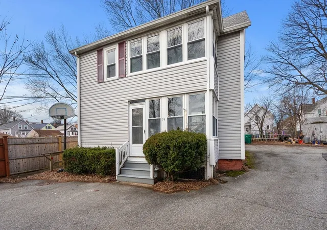 2nd image of 74 Myrtle St, Lynn, MA 01905 | MLS# 73492307
