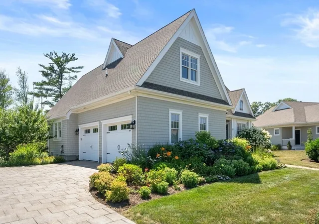 Photo 3 of Sale Pending at 29 Chittenden Ln #29, Cohasset, MA 02025 | MLS# 73551699 | Listing updated on 2026-08-10