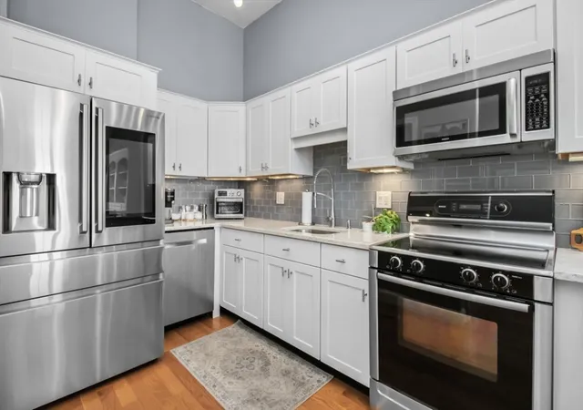 Listing Photo 5 - Condo for sale in building located at 1 Cutter Ln, Quincy, MA 02171 - Unit #1