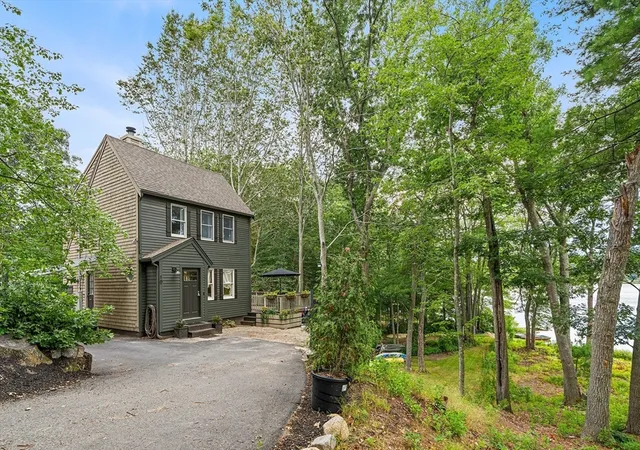 1st image of 10 Marion Way, Pembroke, MA 02359 | MLS# 73566791