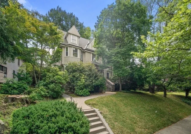 26th image of 292 Clinton Rd, Brookline, MA 02445 | MLS# 73561991