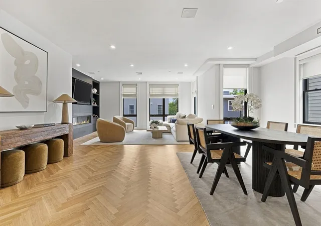 4th image of 532 E 3rd St, Boston, MA 02127