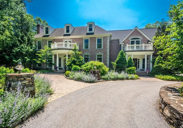 1st image of 4 Wren Circle, North Reading, MA 01864 | MLS# 73537030