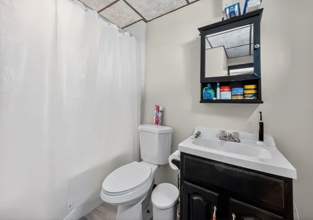 14th image of 2 Mill St, Beverly, MA 01915 | MLS# 73515304