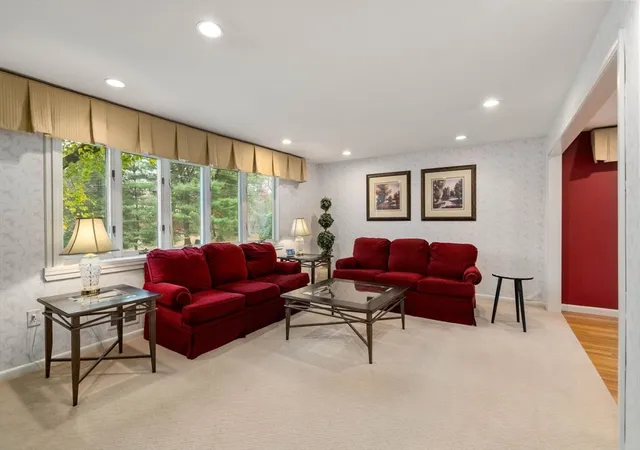 4th image of 41 Berkeley Rd, Framingham, MA 01701 | MLS# 73559536