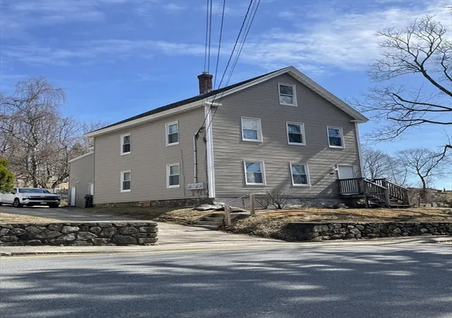 1st image of 28 Beach St, Marlborough, MA 01752 | MLS# 73493670