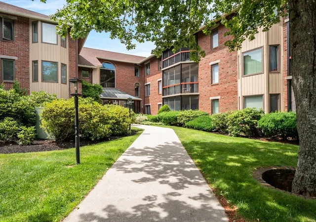 Homes for sale in Worcester, MA | 770 Salisbury St, Worcester, MA 01609
