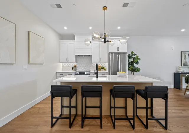 1st image of 2 Readfield Pl #5, Boston, MA 02119 | MLS# 73558384