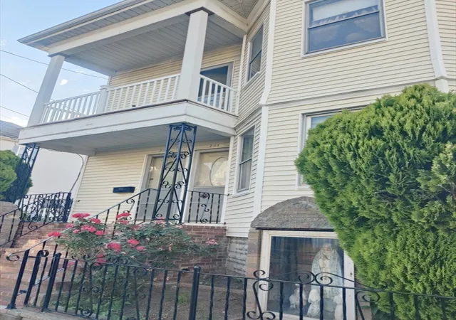 2nd image of 201 203 Whitman St, New Bedford, MA 02745 | MLS# 73541402