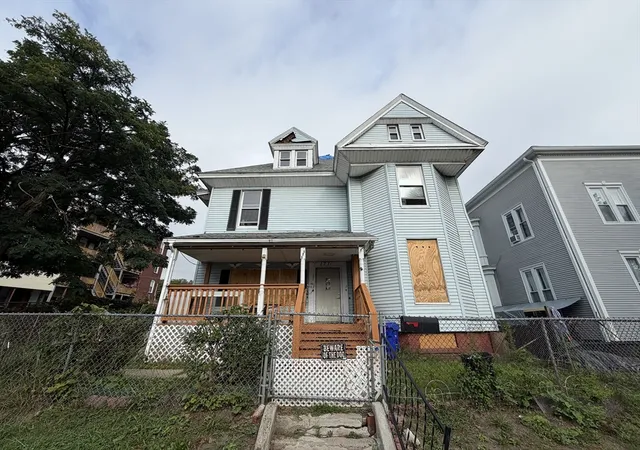 Photo 1 of Sale Pending at 171 Beech St, Holyoke, MA 01040 | MLS# 73569389 | Listing updated on 2026-09-04