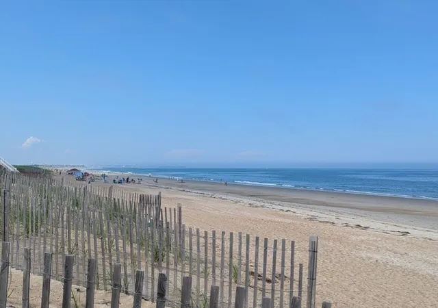 2nd image of 498 No End Blvd, Salisbury, MA 01952