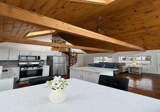 5th image of 498 No End Blvd, Salisbury, MA 01952