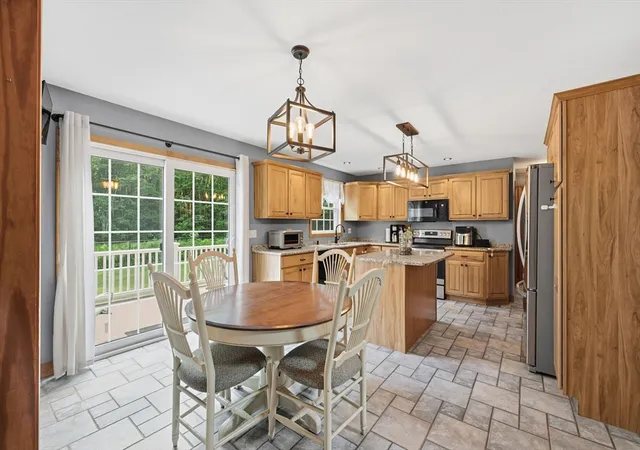 2nd image of 166 Greenville St, Spencer, MA 01562 | MLS# 73553847