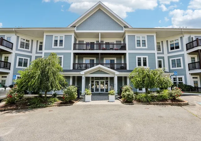 2nd image of 501 Commerce Dr #3211, Braintree, MA 02184 | MLS# 73556571