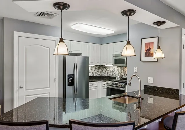 3rd image of 501 Commerce Dr #3211, Braintree, MA 02184 | MLS# 73556571