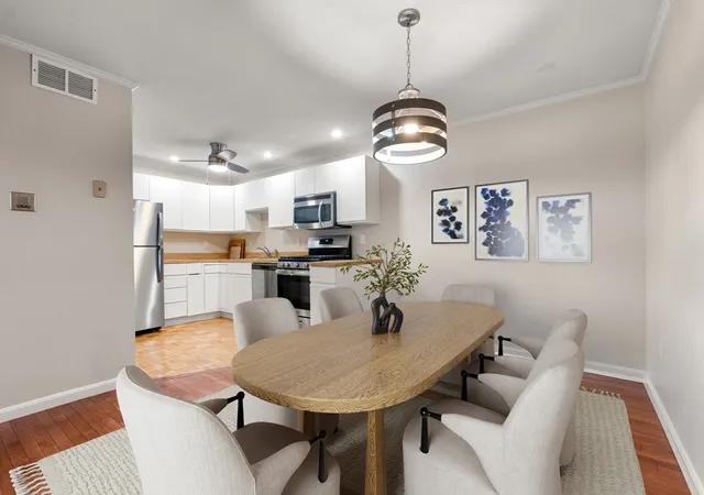 2nd image of 1216 Vfw Pkwy #40, West Roxbury, MA 02132 | MLS# 73546400