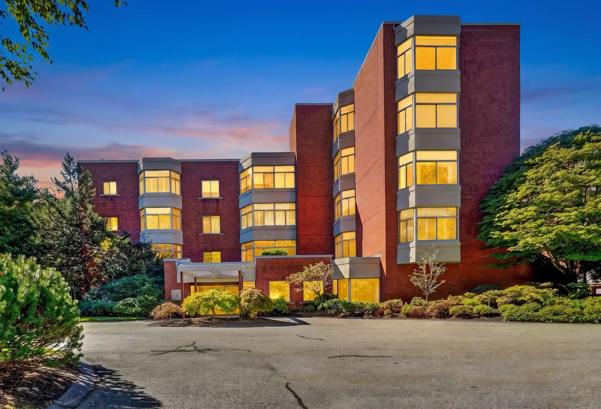 Condo for sale at 99 Florence St #10-5B, Chestnut Hill, MA 02467 | MLS# 73591946