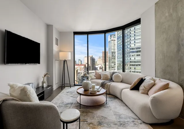 2nd image of 55 Lagrange St #1705, Boston, MA 02116 | MLS# 73549654