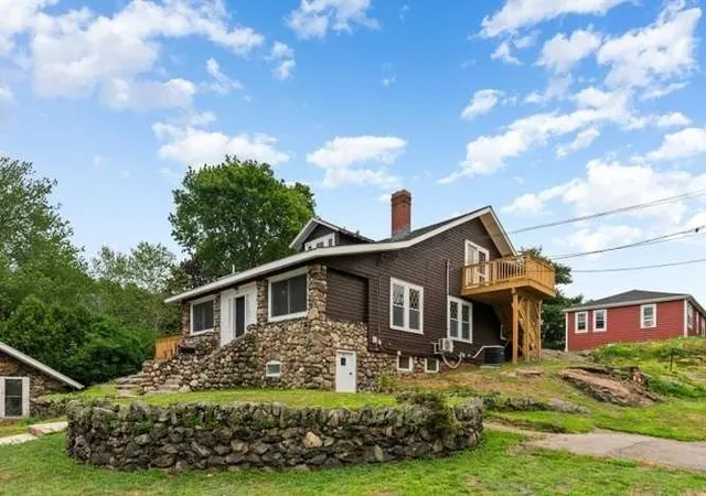 2nd image of 93 Crescent Hill Ave, Arlington, MA 02474 | MLS# 73553137