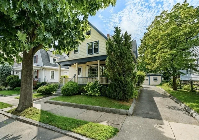 35th image of 11 Hampden Street, Swampscott, MA 01907 | MLS# 73561726