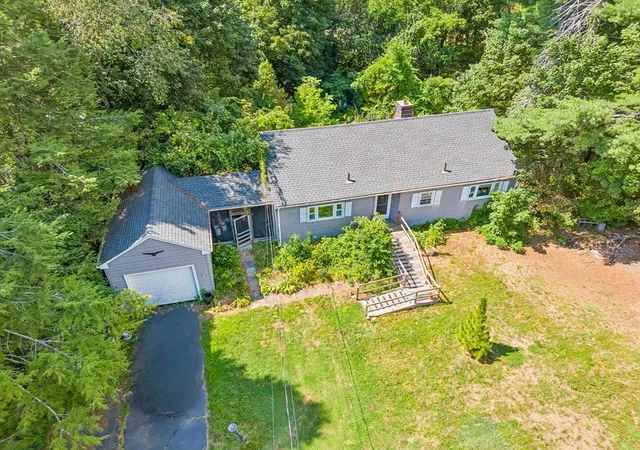 Photo 4 of Sale Pending at 579 Old Bedford, Concord, MA 01742 | MLS# 73564557 | Listing updated on 2026-08-26