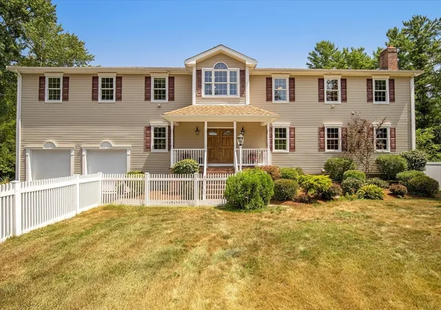 1st image of 220 Mattapoisett Rd, Rochester, MA 02770 | MLS# 73509401