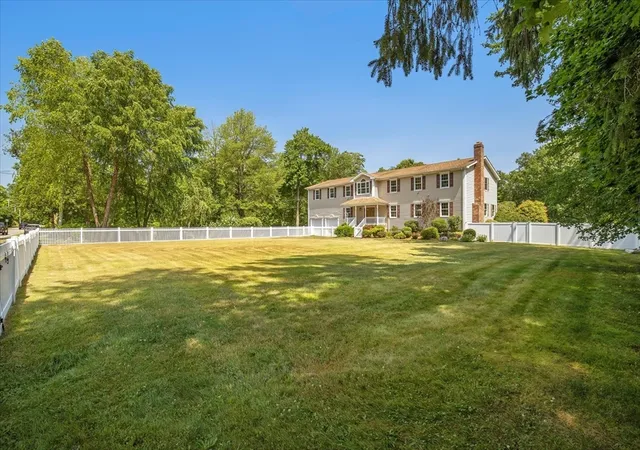 2nd image of 220 Mattapoisett Rd, Rochester, MA 02770 | MLS# 73509401